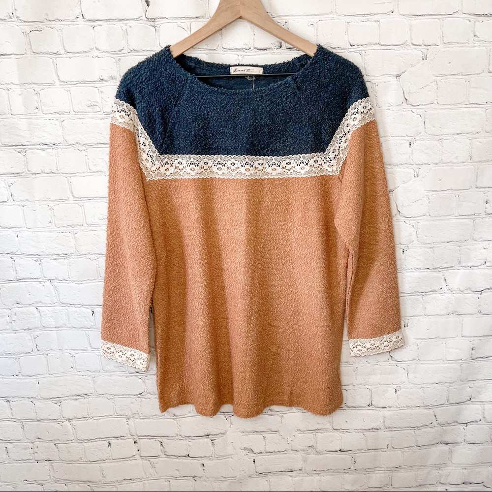 Comme Toi Colorblock Lace Trim Long Sleeve Top Size Large NWT
